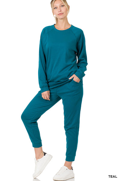 SWEATSHIRT & SWEATPANTS SET
